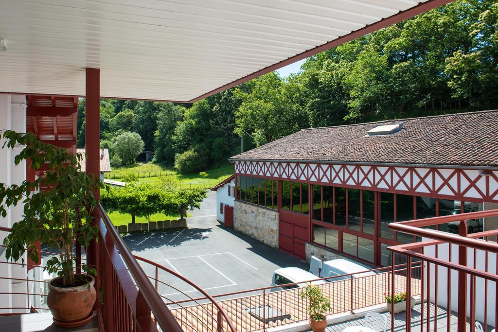 Logis Hotel Ur-Hegian Aïnhoa Exterior foto